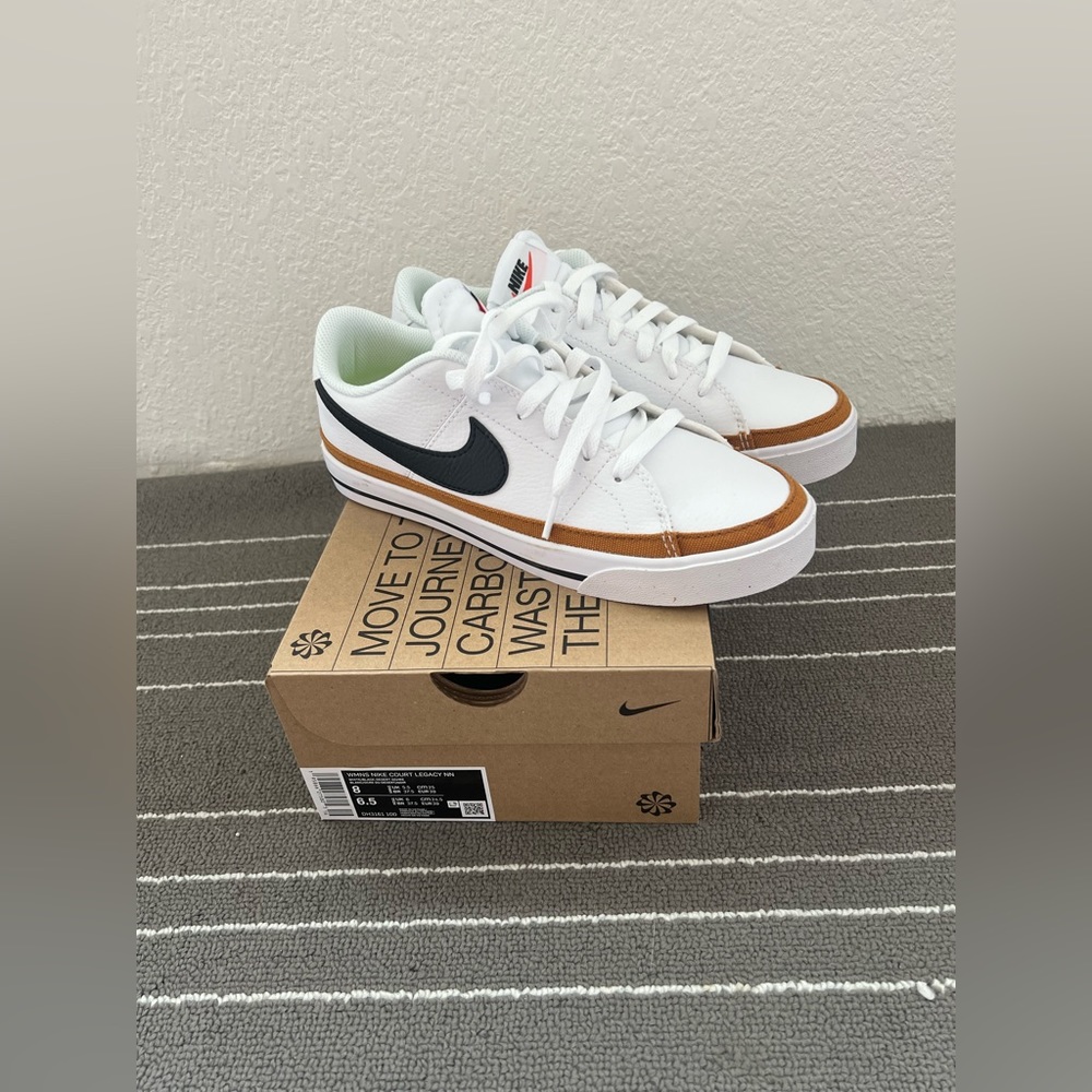 Nike Court Legacy